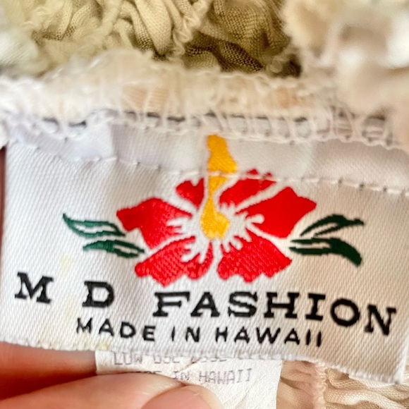 MD Fashion womens Hawaiian floral smocked maxi dress cream size Large beach pool - Picture 9 of 10